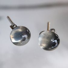 Limpid earring button Grey