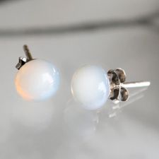 Limpid earring button Snow